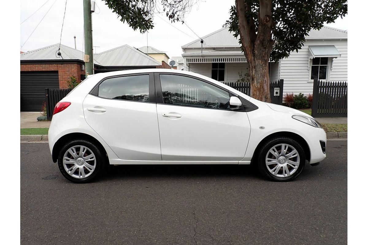 2013 Mazda 2 Neo DE MY13
