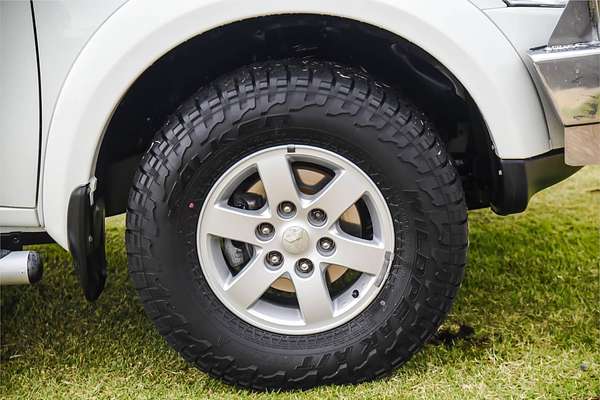 2011 Mitsubishi Challenger PB