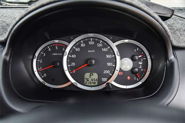 2011 Mitsubishi Challenger PB