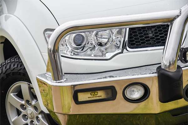 2011 Mitsubishi Challenger PB