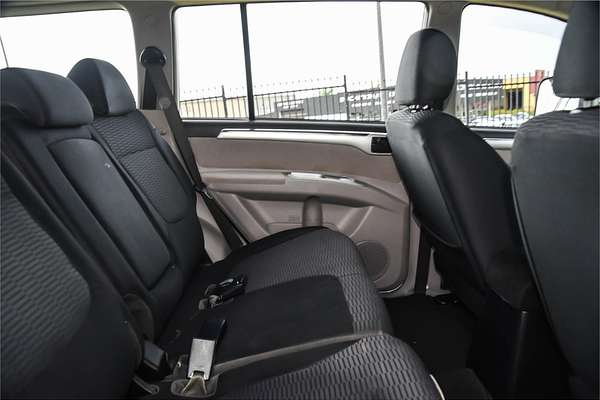 2011 Mitsubishi Challenger PB
