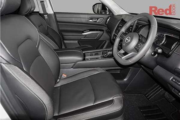 2025 Nissan Pathfinder Ti R53