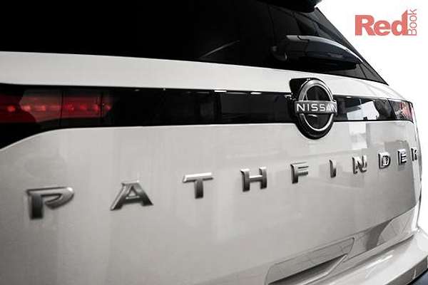 2025 Nissan Pathfinder Ti R53