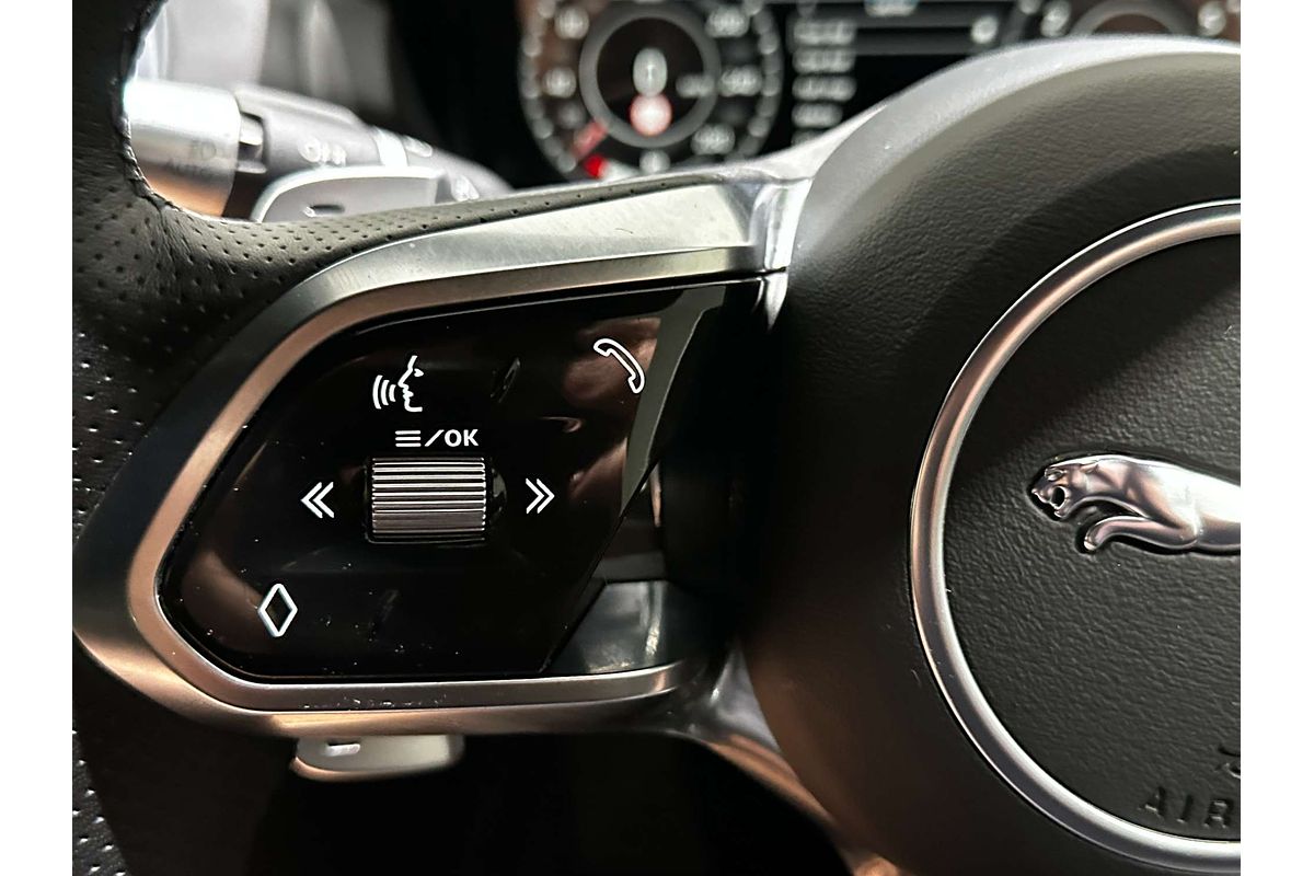 2019 Jaguar XE P300 R-Dynamic SE X760