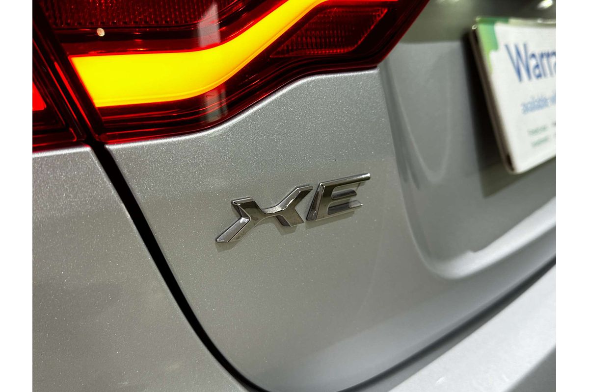 2019 Jaguar XE P300 R-Dynamic SE X760