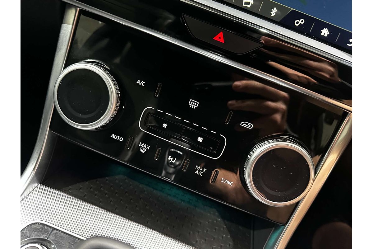 2019 Jaguar XE P300 R-Dynamic SE X760