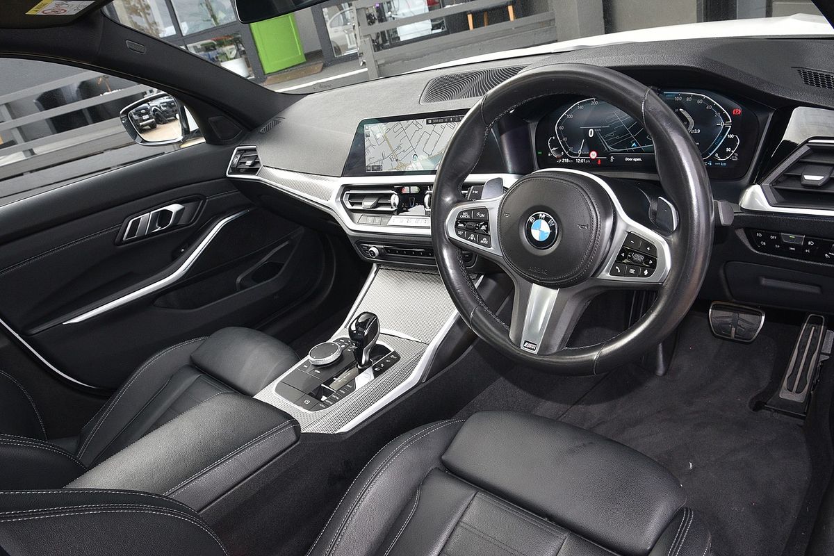 2020 BMW 3 Series 330e M Sport G20