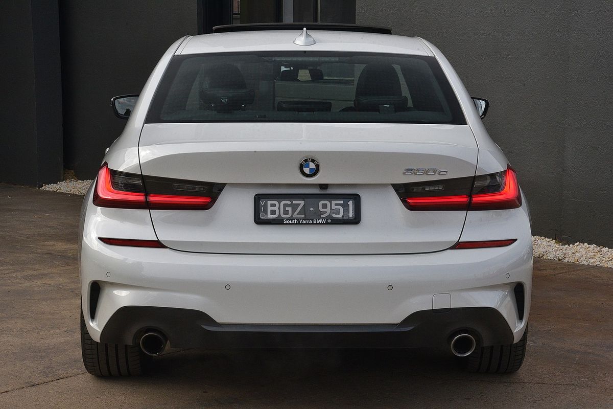 2020 BMW 3 Series 330e M Sport G20