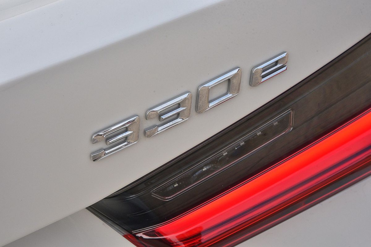 2020 BMW 3 Series 330e M Sport G20