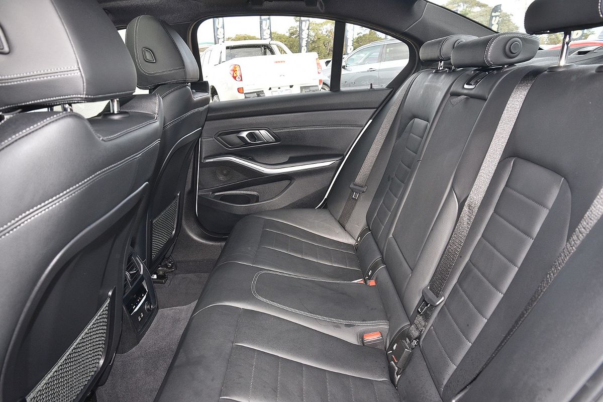 2020 BMW 3 Series 330e M Sport G20