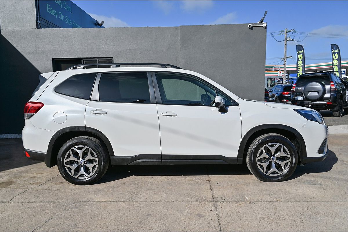 2023 Subaru Forester 2.5i 50 Years Edition S5