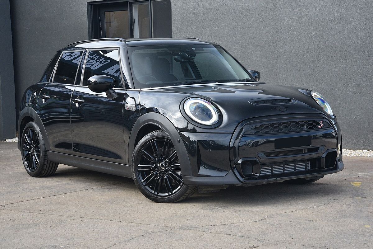 2023 MINI Hatch Cooper S Classic F55 LCI-2