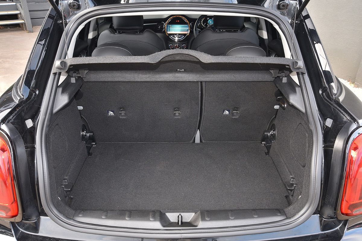 2023 MINI Hatch Cooper S Classic F55 LCI-2