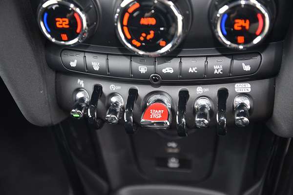 2023 MINI Hatch Cooper S Classic F55 LCI-2