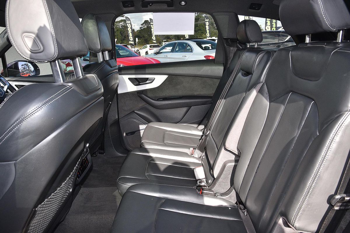 2020 Audi Q7 50 TDI S line 4M