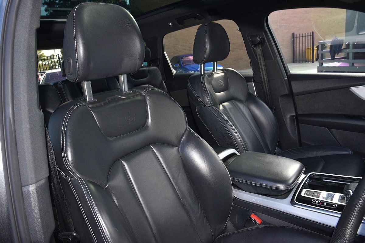 2020 Audi Q7 50 TDI S line 4M