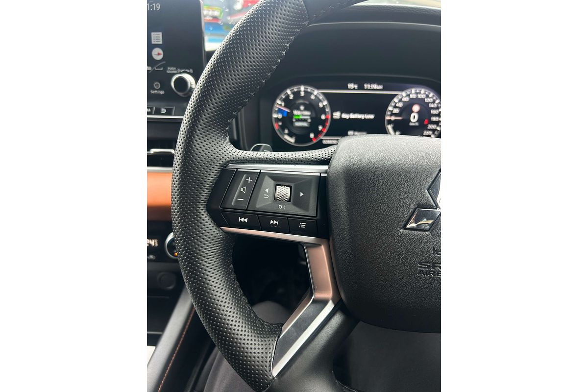 2022 Mitsubishi Outlander Exceed Tourer ZM
