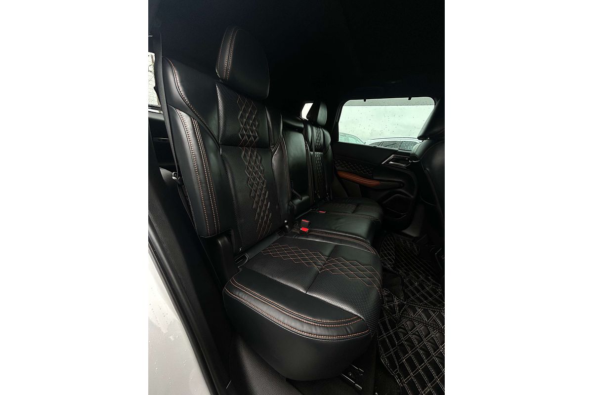 2022 Mitsubishi Outlander Exceed Tourer ZM