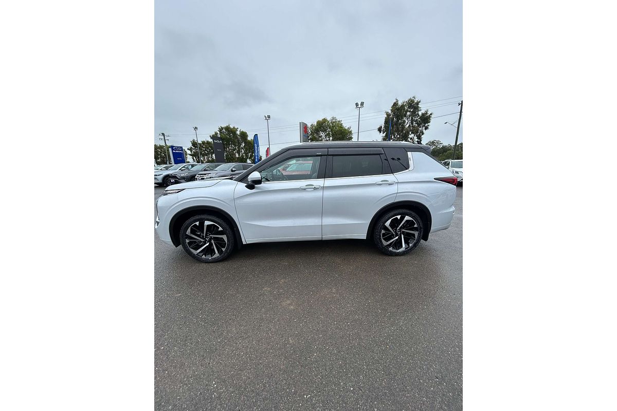 2022 Mitsubishi Outlander Exceed Tourer ZM