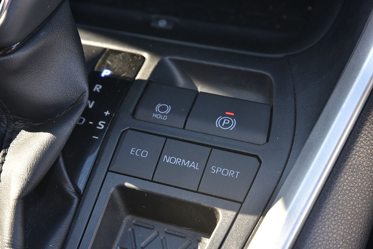2022 Toyota RAV4 GXL AXAH52R