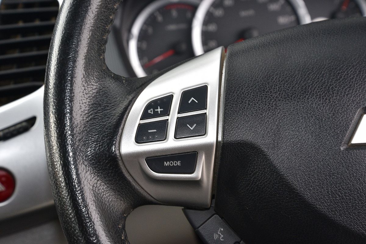 2014 Mitsubishi Triton GLX-R MN 4X4