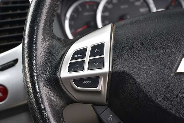 2014 Mitsubishi Triton GLX-R MN 4X4