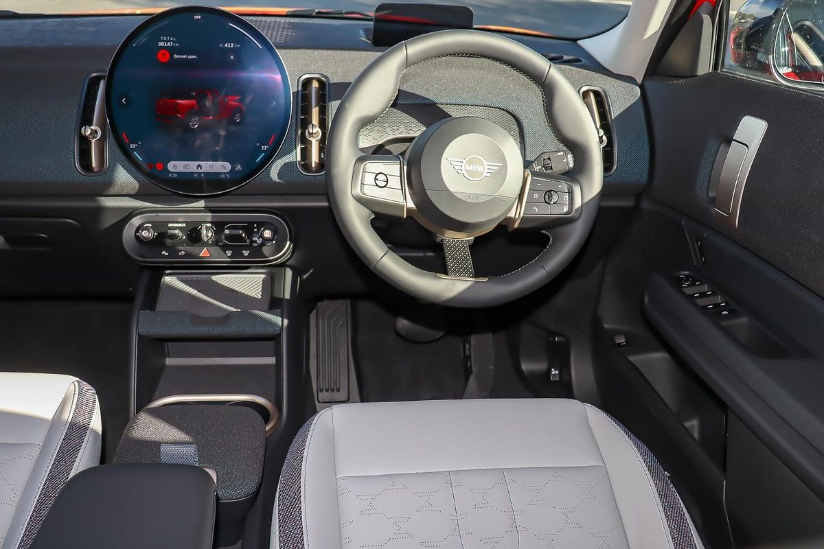 2024 MINI Countryman E Classic U25