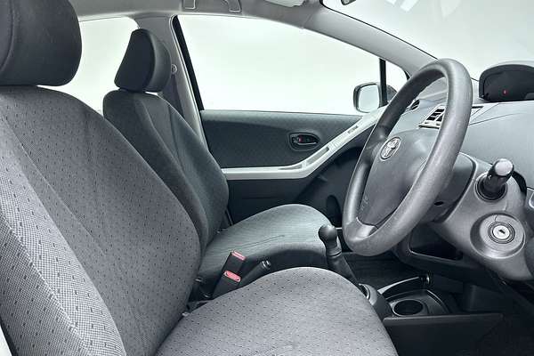2010 Toyota Yaris YR NCP90R