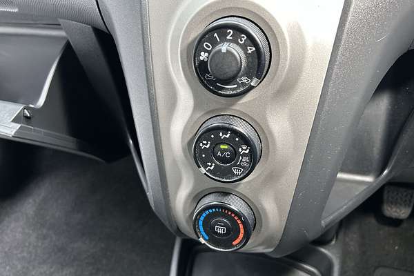 2010 Toyota Yaris YR NCP90R