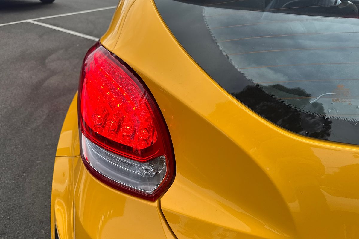 2015 Hyundai Veloster SR Turbo FS5 Series II