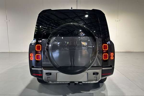2025 Land Rover Defender 130 D350 X-Dynamic SE L663
