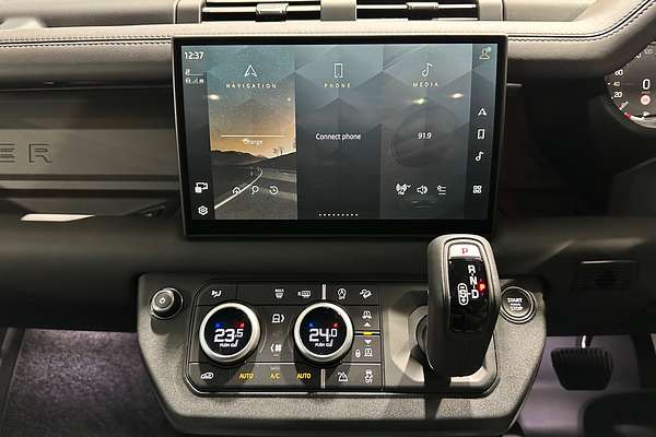 2025 Land Rover Defender 130 D350 X-Dynamic SE L663