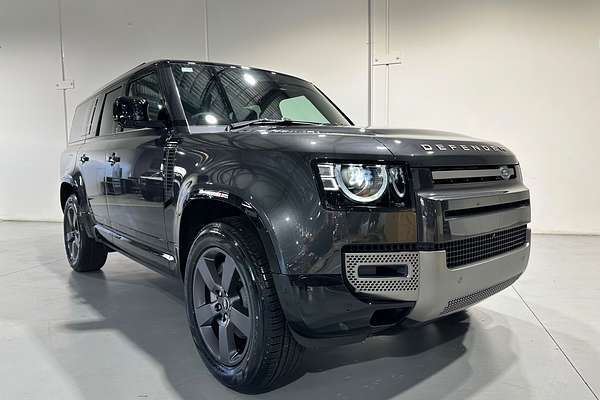 2025 Land Rover Defender 130 D350 X-Dynamic SE L663