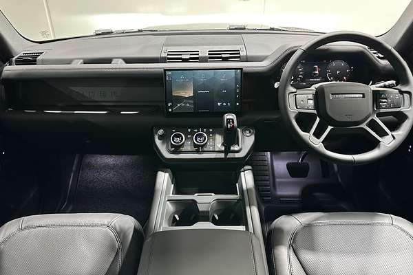 2025 Land Rover Defender 130 D350 X-Dynamic SE L663