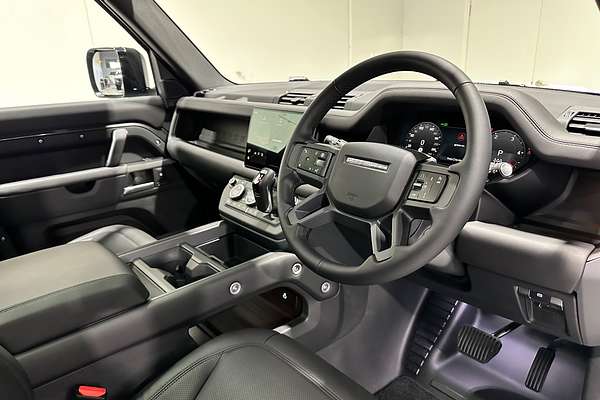 2025 Land Rover Defender 130 D350 X-Dynamic SE L663