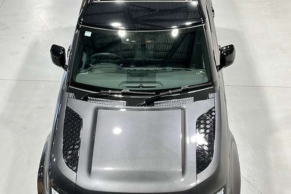 2025 Land Rover Defender 130 D350 X-Dynamic SE L663
