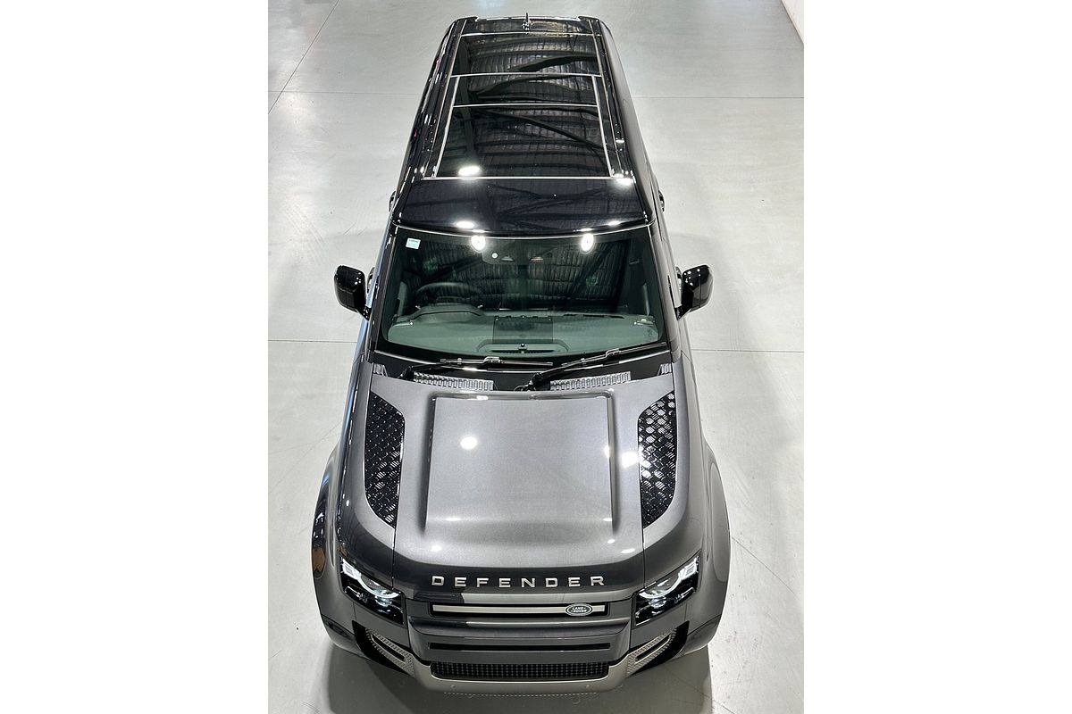 2025 Land Rover Defender 130 D350 X-Dynamic SE L663