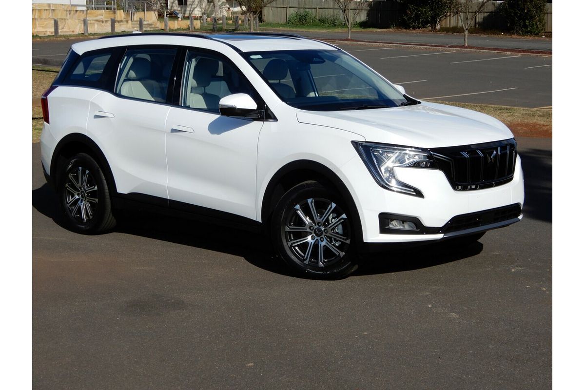 2025 Mahindra XUV700 AX7L MY25