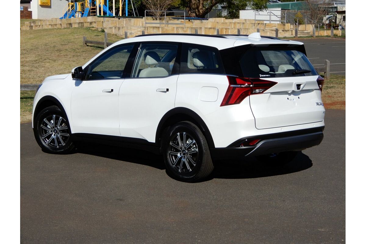 2025 Mahindra XUV700 AX7L MY25