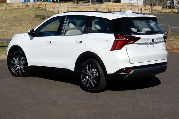 2025 Mahindra XUV700 AX7L MY25