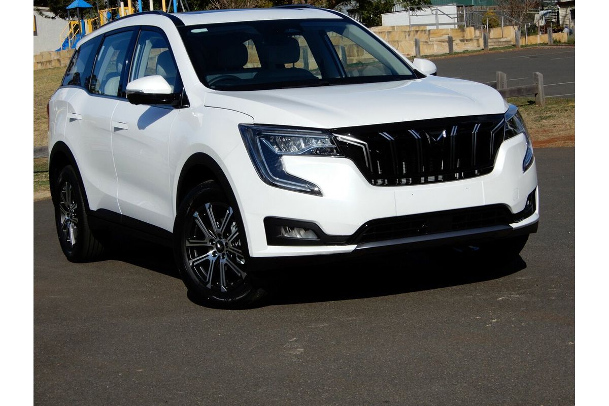 2025 Mahindra XUV700 AX7L MY25