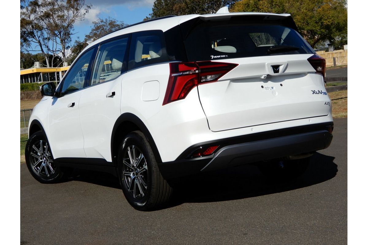 2025 Mahindra XUV700 AX7L MY25