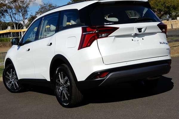 2025 Mahindra XUV700 AX7L MY25