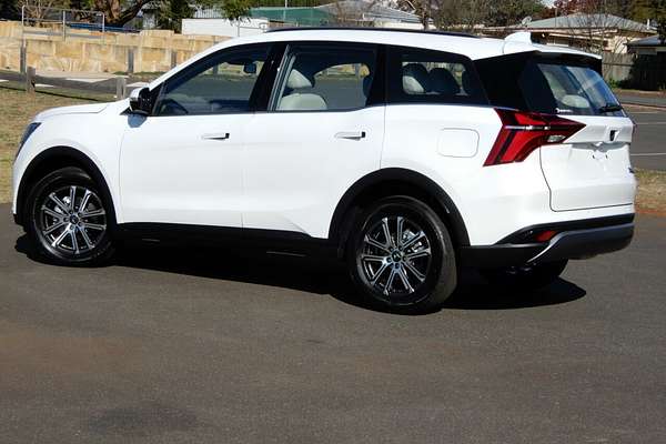 2025 Mahindra XUV700 AX7L MY25