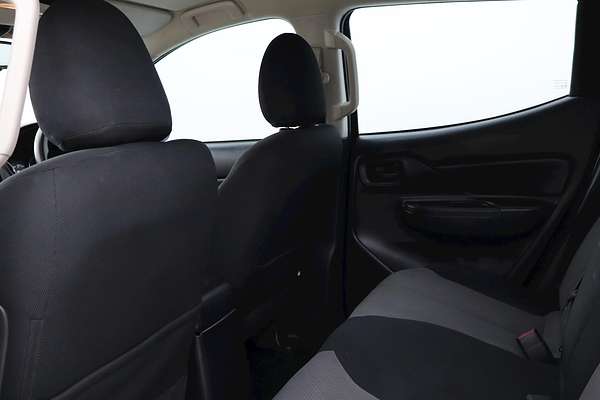 2022 Mitsubishi Triton GLX MR Rear Wheel Drive