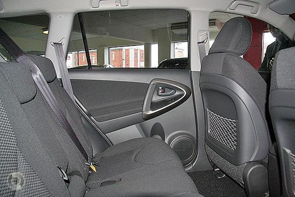 2011 Toyota RAV4 Cruiser ACA33R
