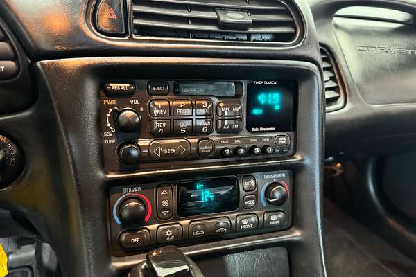 1997 Chevrolet CORVETTE C5 Targa Top 5.7L V8 Auto