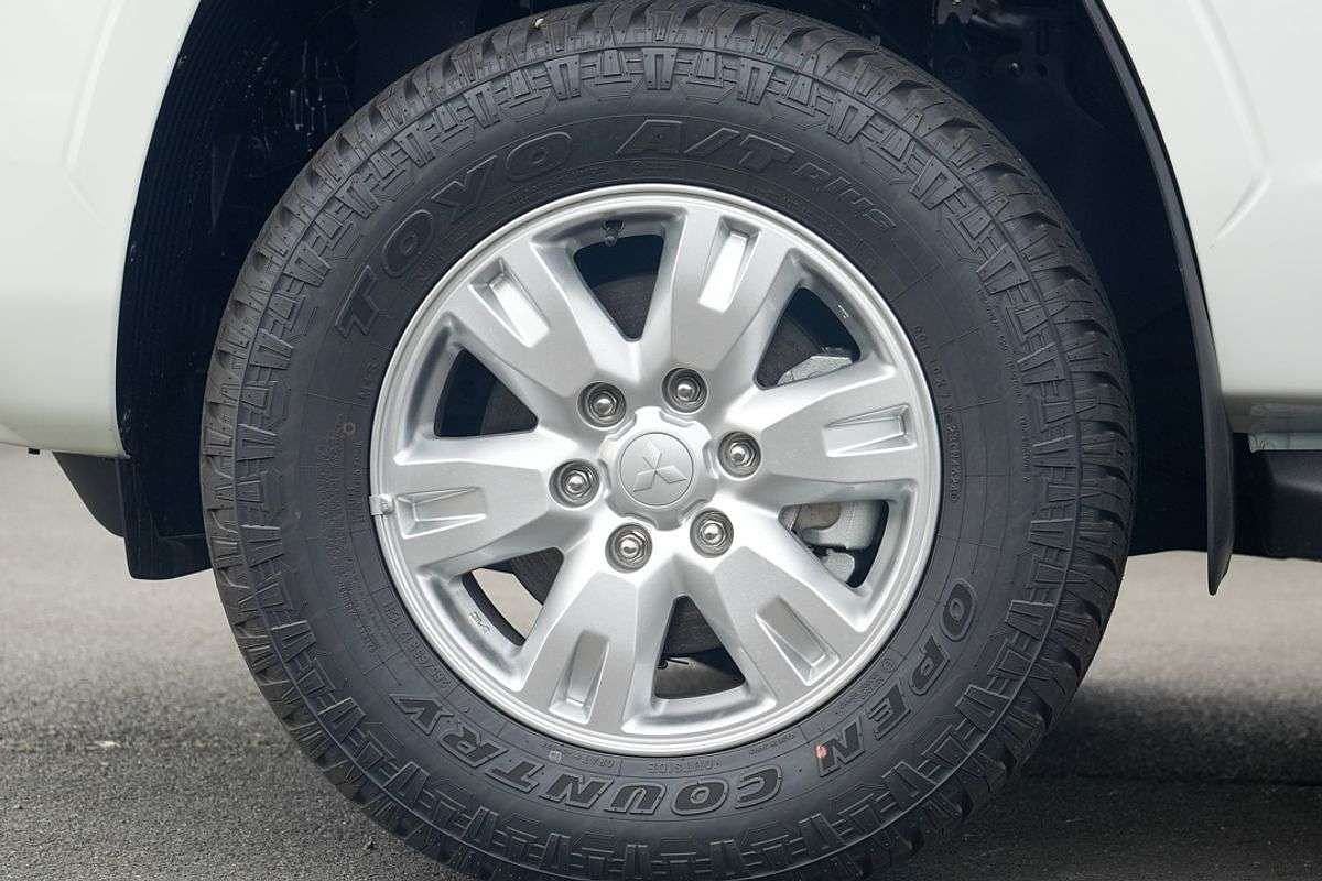 2025 Mitsubishi Triton GLX+ MV 4X4