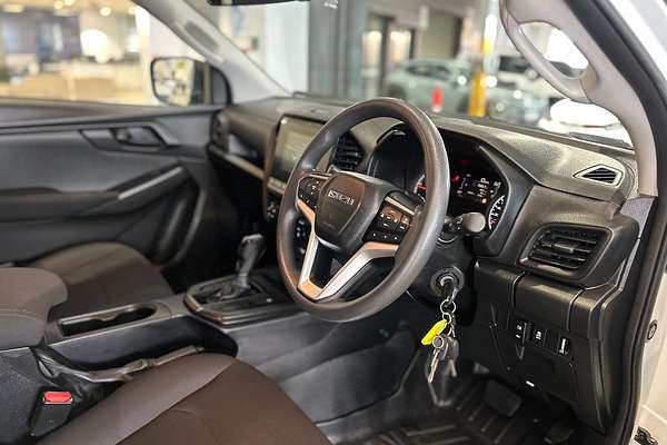 2021 Isuzu D-MAX SX High Ride Rear Wheel Drive
