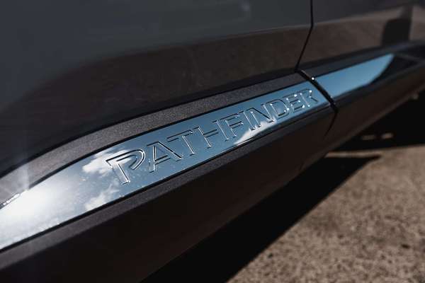 2024 Nissan Pathfinder Ti-L R53
